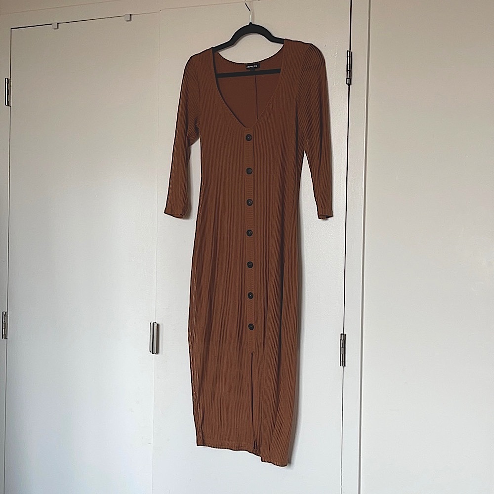 Express Knit Midi Dress